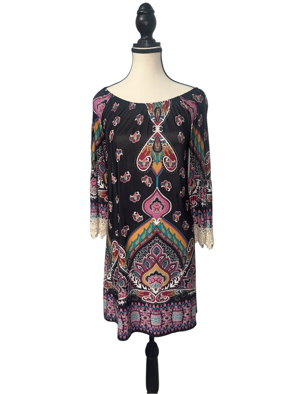 Women’s Vintage Boho Paisley Print Dress w/ Crochet Details Small